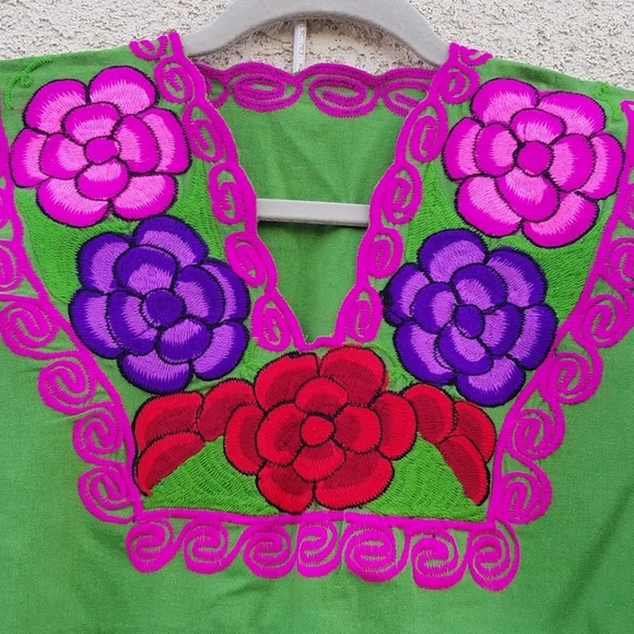 Women's Mexican Blouse - Picture 2 of 2